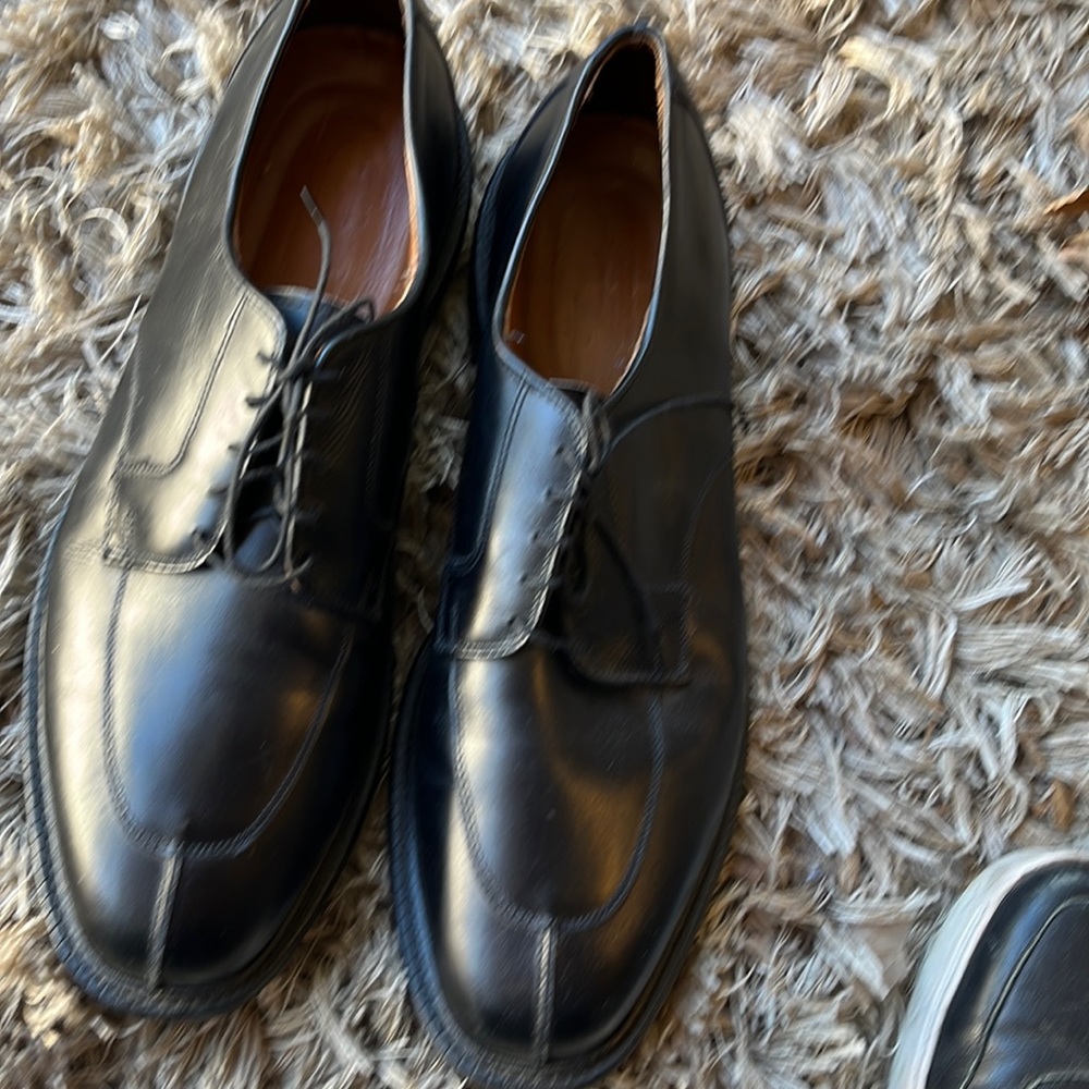 Allen Edmonds oxfords (New) size 12B genuine leather upper, comfort robber soles